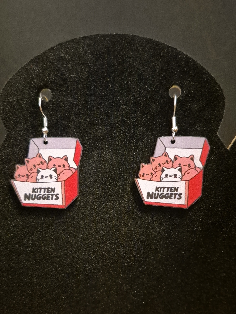 Handcrafted Kitschy Kitten Nuggets Cute Cat Dangle Earrings - White & Red